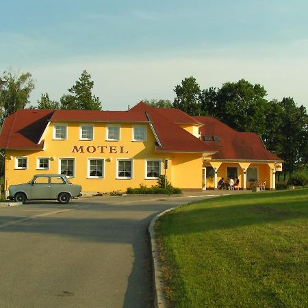 Motel Velky Rybnik เปเลอจิมอฟ ภายนอก รูปภาพ